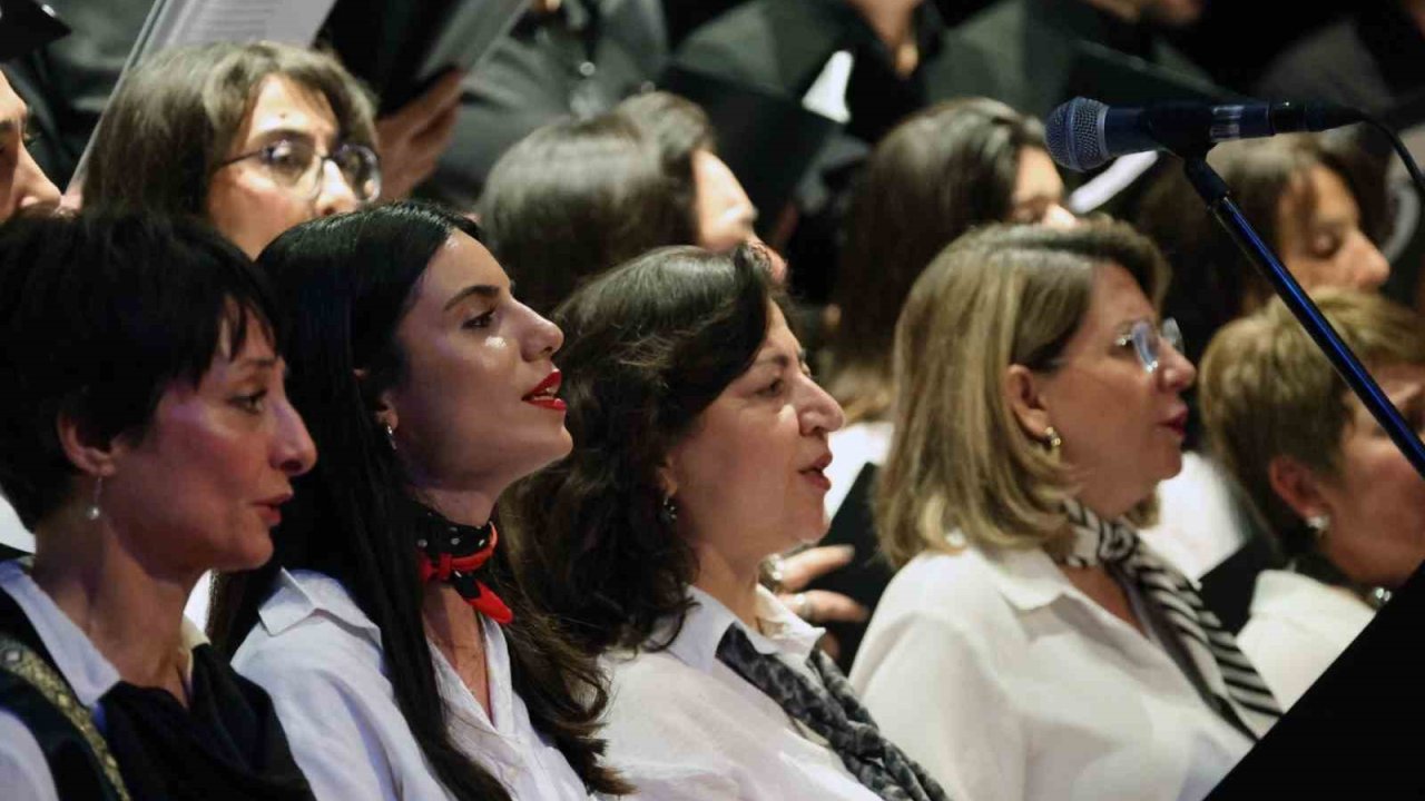 Menteşe Korosu Barış Manço’yu konser ile andı