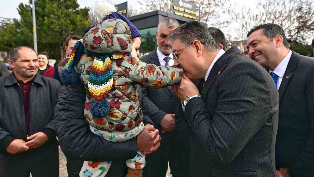 Vali Dr. Erdinç Yılmaz Sivrihisar’da coşkuyla karşılandı