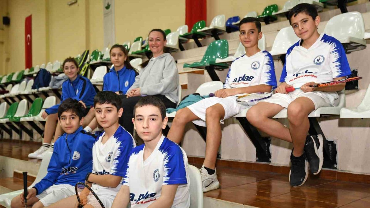 Osmangazi’de badminton heyecanı zirveye taştı