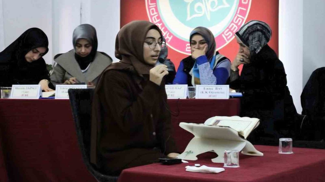 Dicleli lise öğrencisi Kur’an-ı Kerim’i Güzel Okuma Yarışmasında il 3’üncüsü oldu