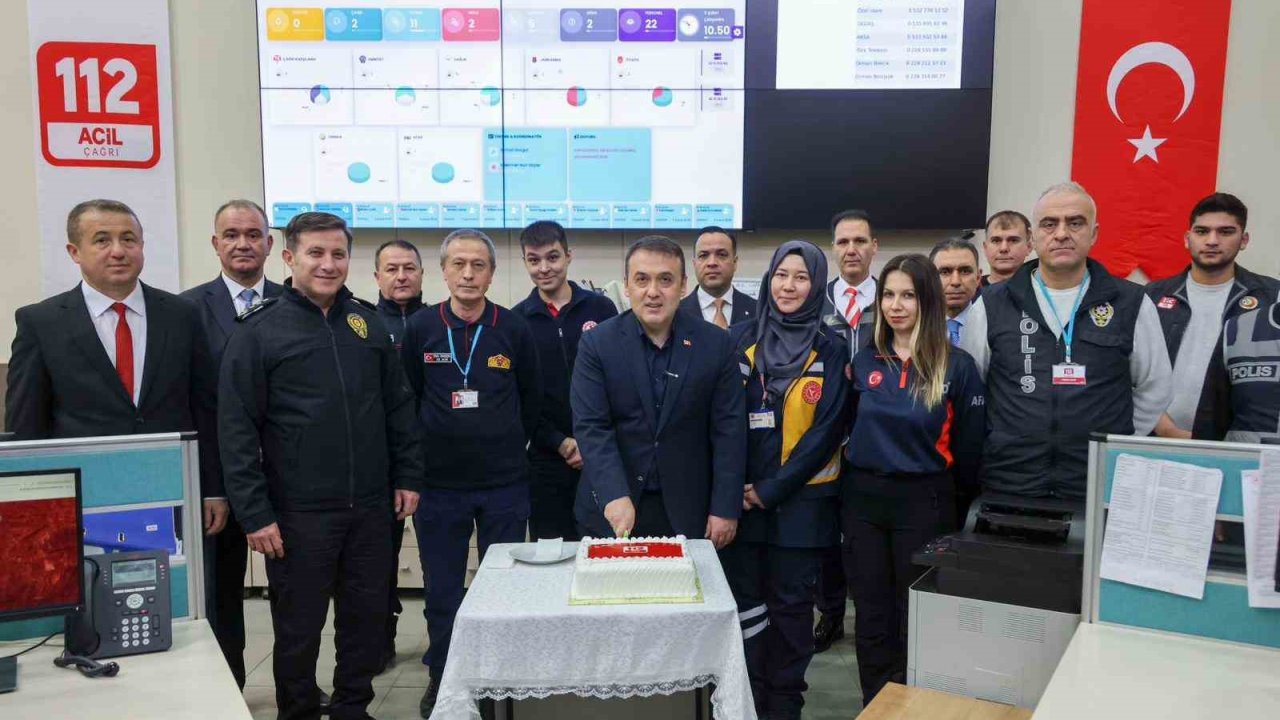 Vali Sözer 112 Acil Çağrı Merkezi’nde incelemelerde bulundu