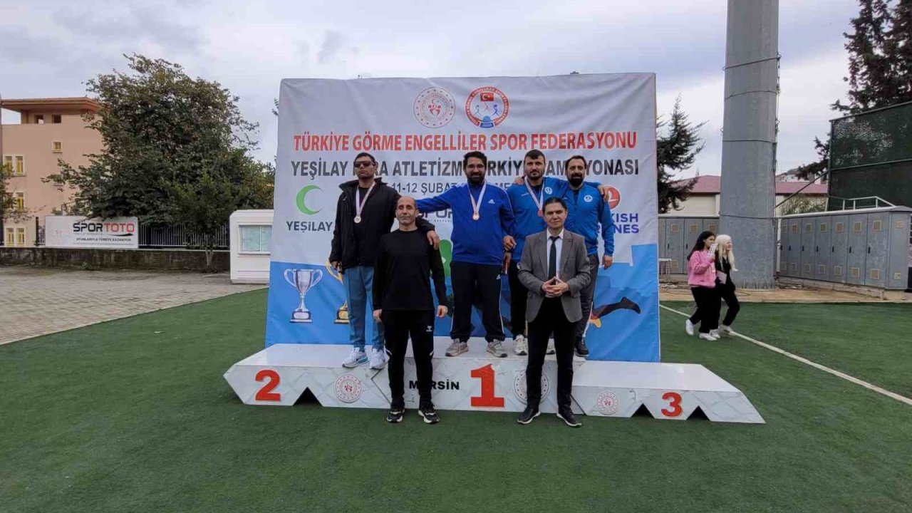 Manisalı Bayram Dönmez zirveyi bırakmadı