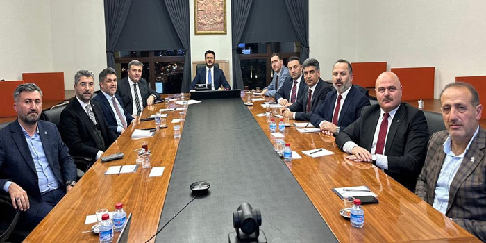 AK Parti Kars, bölge toplantısına katıldı