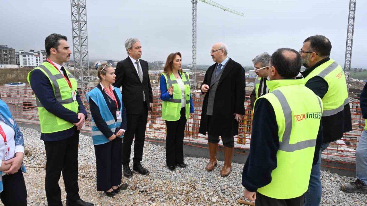 Vali Köşger, Denizli Acil Durum Hastanesi inşaatının son durumu hakkında bilgi aldı