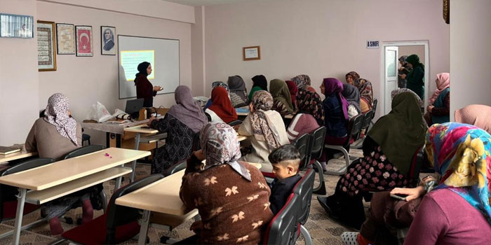 Kağızman’da aile içi şiddet ve erken yaşta evliliklere karşı bilgilendirme