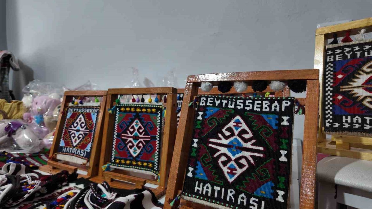 Şırnaklı Kadınların kış sergisine yoğun ilgi