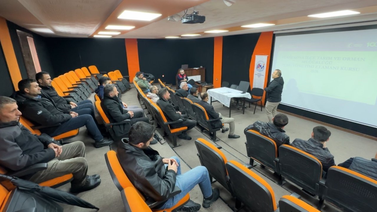 Yüksekova’da 98 yetiştiriciye "sürü yönetimi" eğitimi verildi