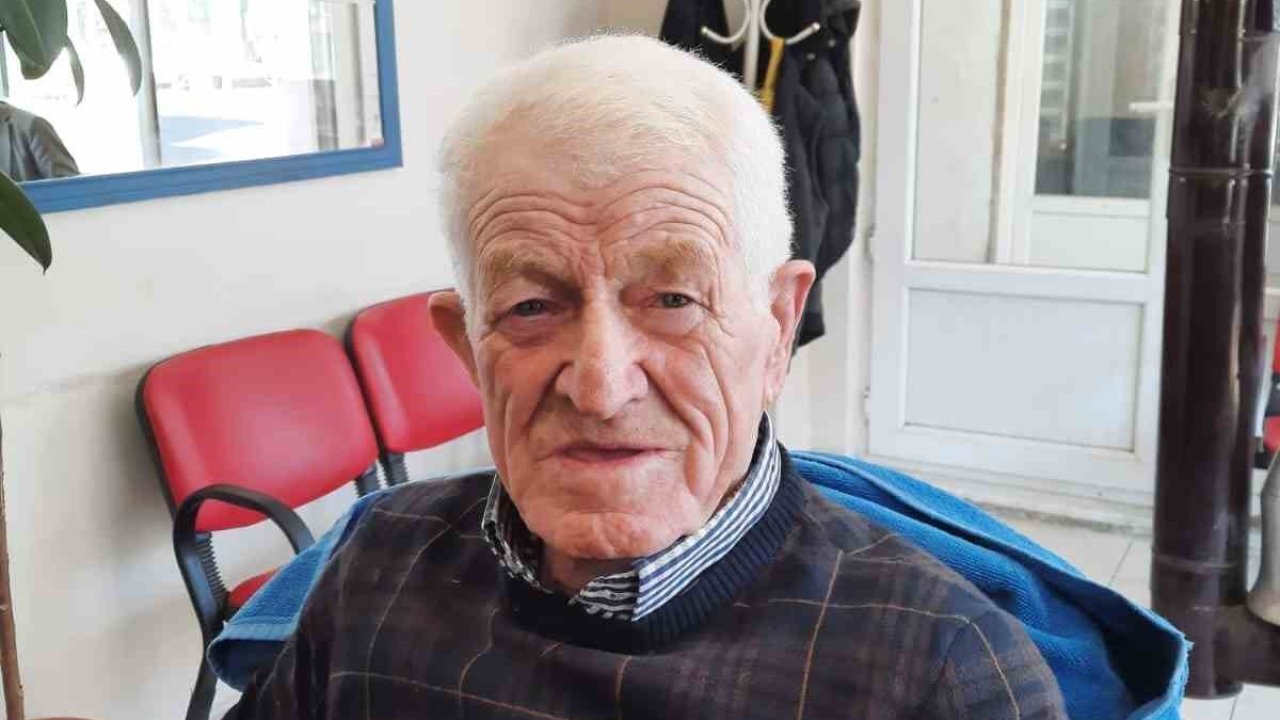 Üç yıl önce kaybolan babalarından gelecek umutlu haberi bekliyorlar