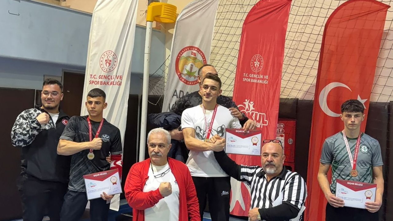 Elazığ’a bilek güreşinde 4 madalya