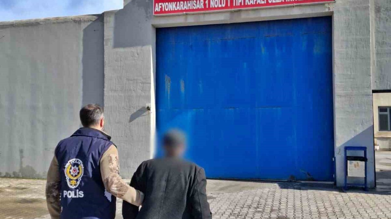 Cinayet suçundan aranan şahsı polis yakaladı