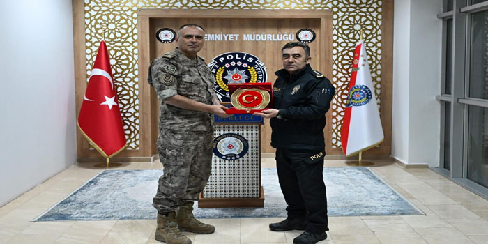 Özel Harekat Başkanı’ndan Kars Emniyet Müdürü’ne Ziyaret