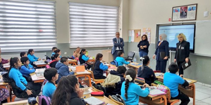 "Açık Kapı" Kars'ta Okullara Konuk Oluyor