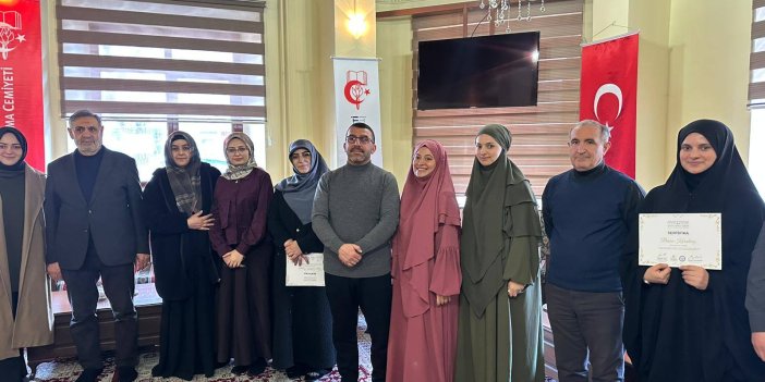 Ak Parti Kars Milletvekili Adem Çalkın Sahn-ı Seman programında sertifika verdi