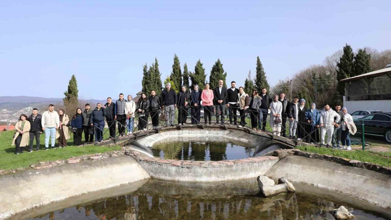 ValisArslan yeni evlenecek çiftlerle bir araya geldi