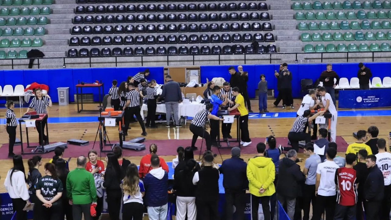 Bilek Güreşi Grup Şampiyonası heyecanı Denizli’de yaşandı