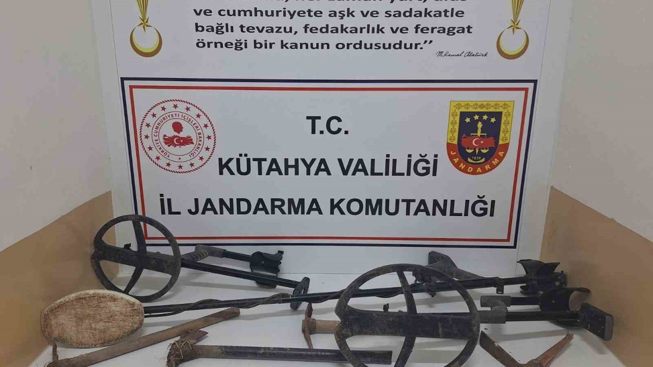 Kütahya’da jandarmadan tarihi eser operasyonu