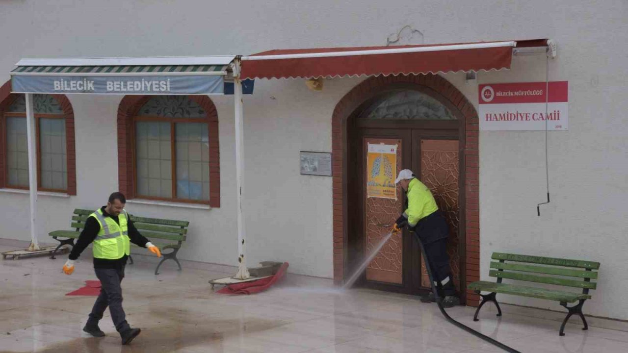 Bilecik’te camiler ilk teravih namazına hazır