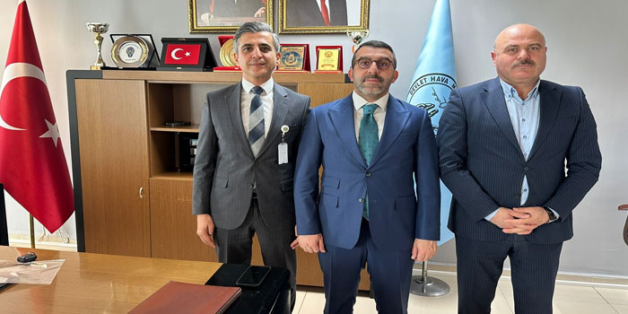 Ak Parti Kars Milletvekili Adem Çalkın’dan Kars Harakani Havalimanı Müdürüne hayırlı olsun ziyareti