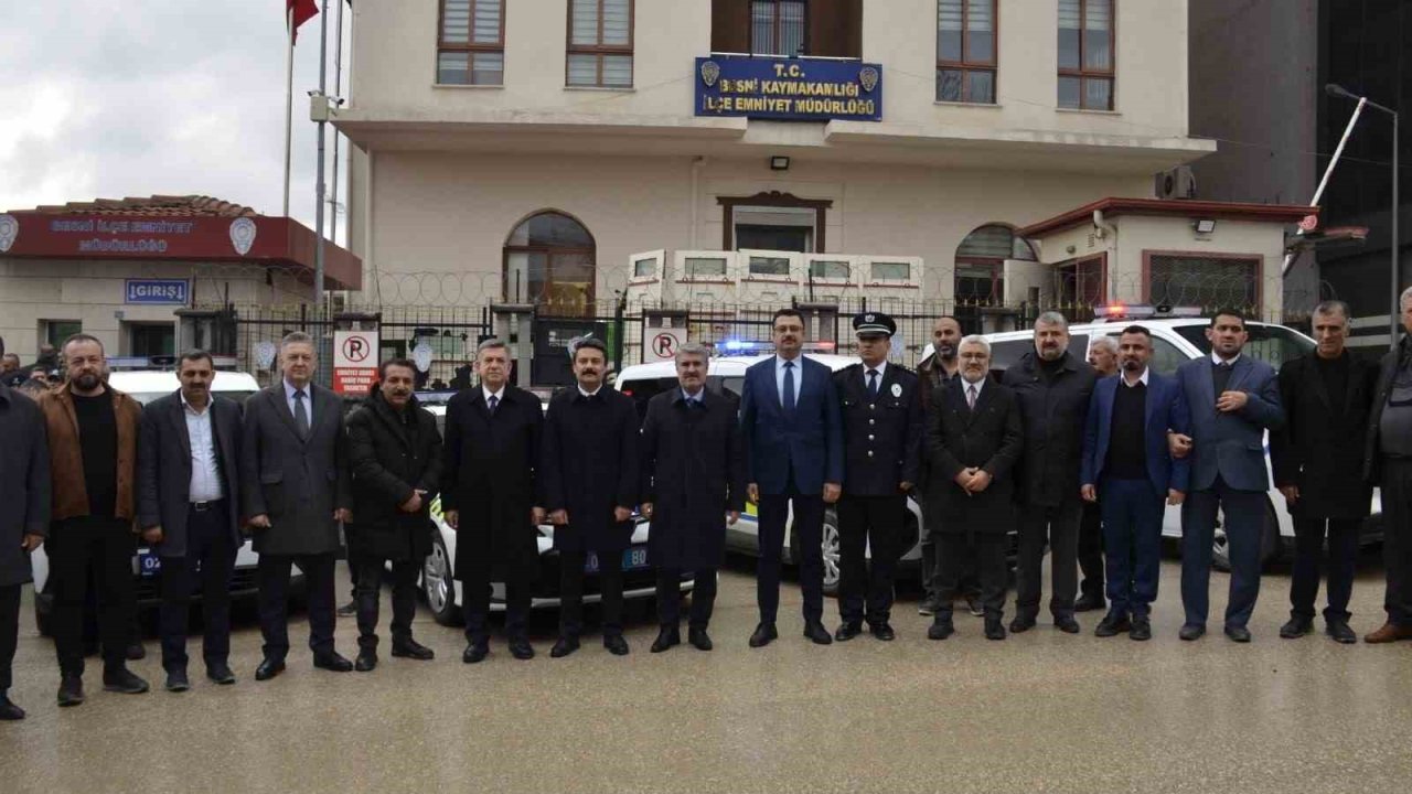 Hayırsever Ali Erdemoğlu’ndan Besni emniyetine 5 araç