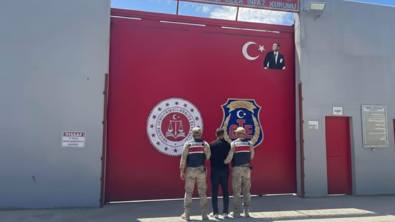Jandarma, 25 yıl hapis cezası bulunan şahsı yakaladı