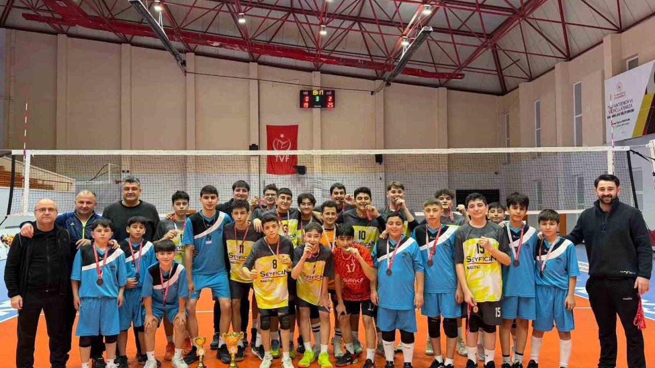 Küçük Erkekler Voleybol Süper Ligi maçları tamamlandı