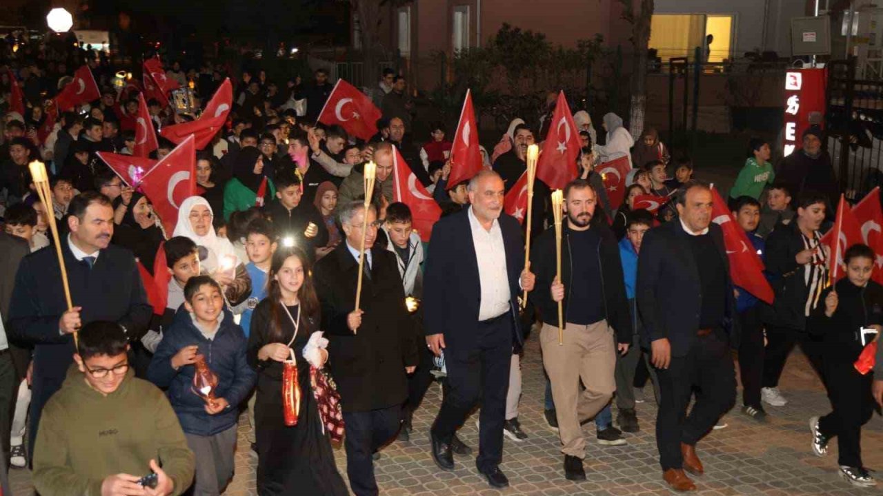 Canik’te Ramazan’ın gelişi fener alayıyla karşılandı