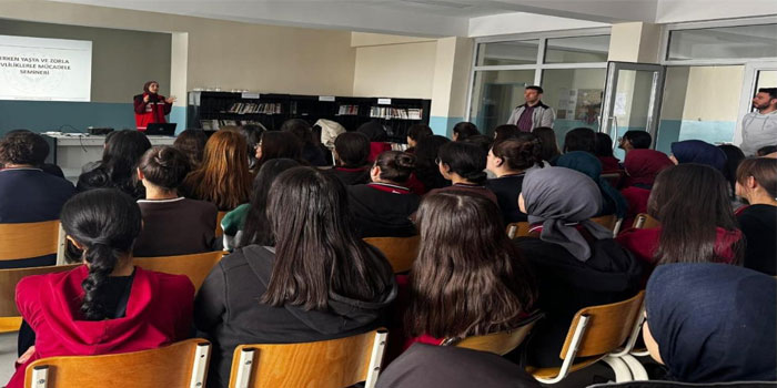 Kağızman’da öğrencilere erken yaşta evlilik bilgilendirmesi