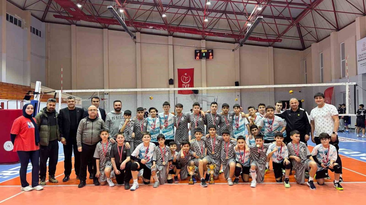Kayseri Midi Erkekler Voleybol Süper Ligi tamamlandı