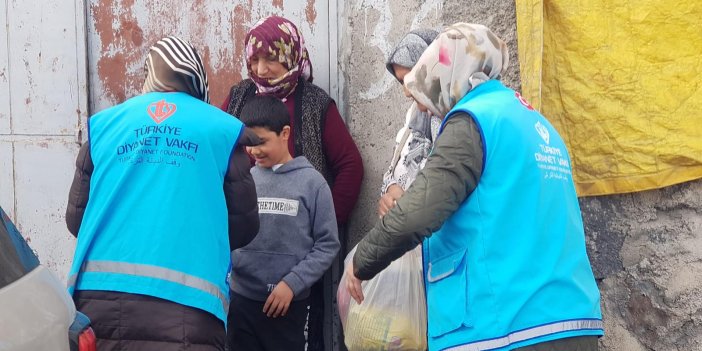 TDV Kars Kadın Kollarından Ramazan Seferberliği