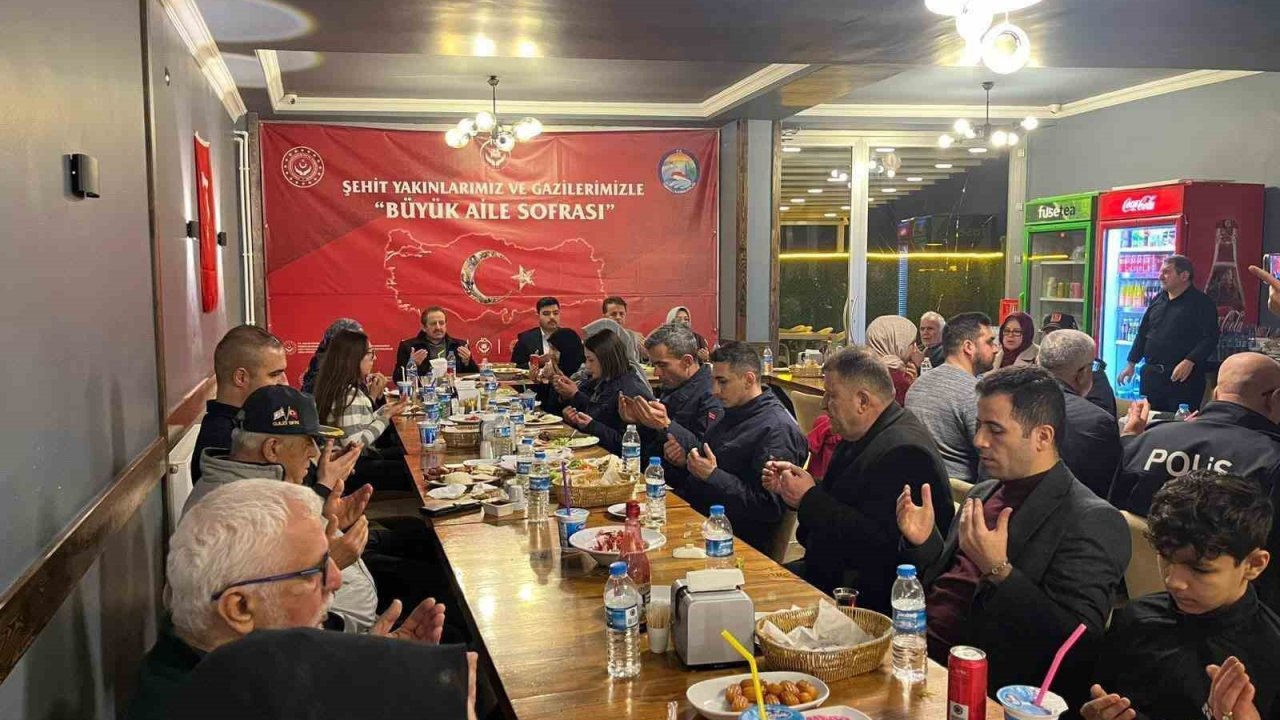 Türkeli’de "Büyük Aile Sofrası"