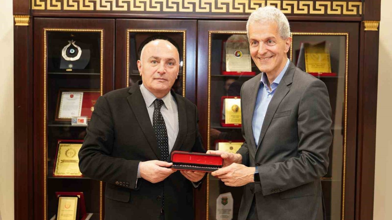 Alman Elçi Bredohl’dan ETSO’ya ziyaret: Erzurum’un yatırım potansiyeli değerlendirildi