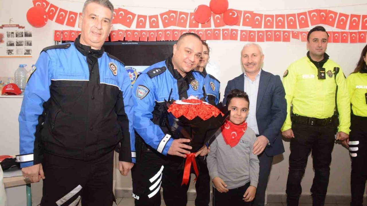 Bursa’da polislerden ilkokul öğrencilerine güvenlik eğitimi