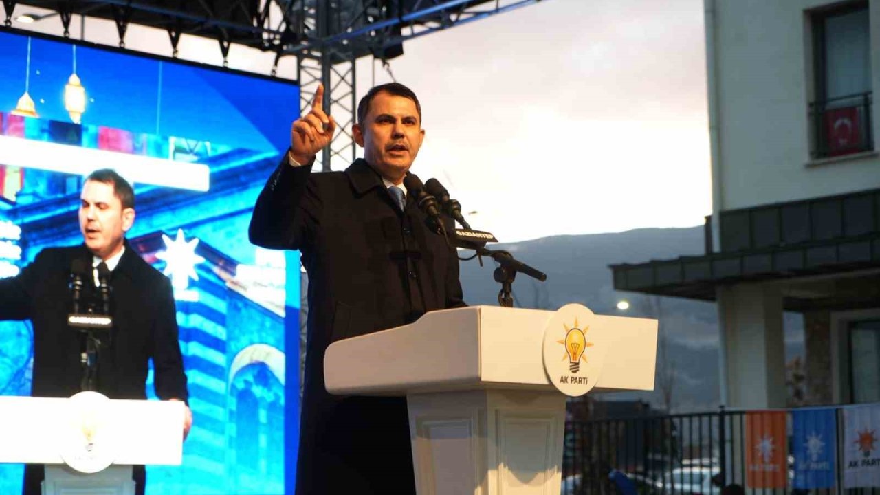 Bakan Kurum: "Depremden bu yana felaket üzerinden siyaset kurdular, depremzede kardeşlerimizin yuvasına kavuşması işlerine gelmiyor"