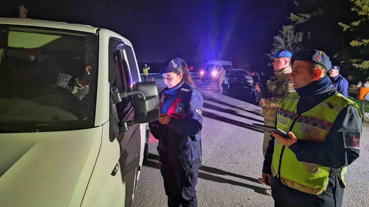 Bilecik’te araması olan 10 kişi yakalandı