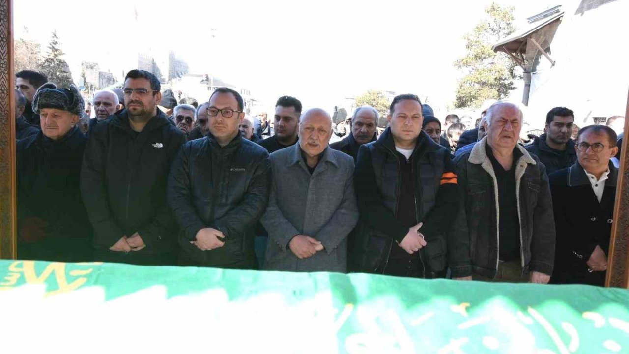 Alper Eminoğlu’nun anne acısı