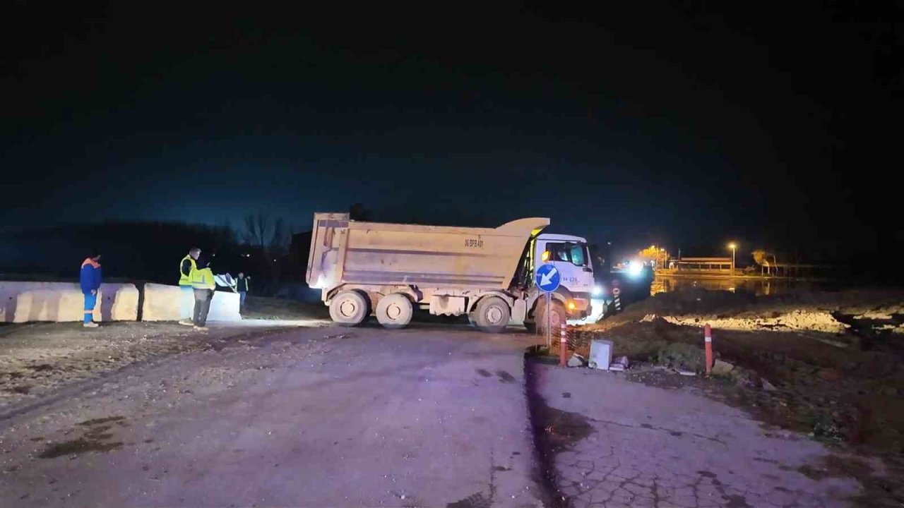 Edirne’de nehirlerde taşkın riski: Tunca ve Meriç Köprüsü ulaşıma kapatıldı