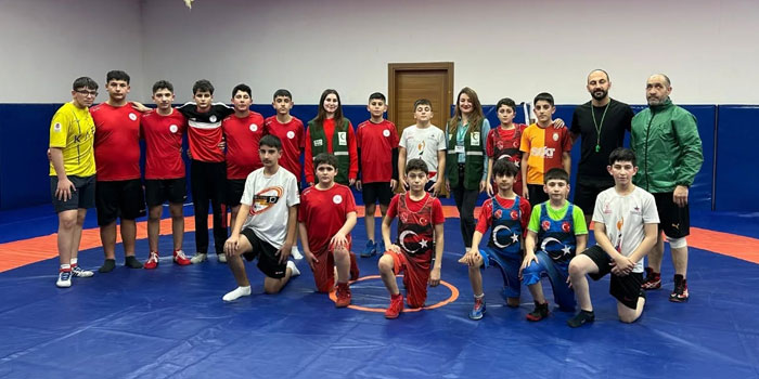 Yeşilay’dan Güreş Kursiyerlerine Bağımlılıkla Mücadele Eğitimi