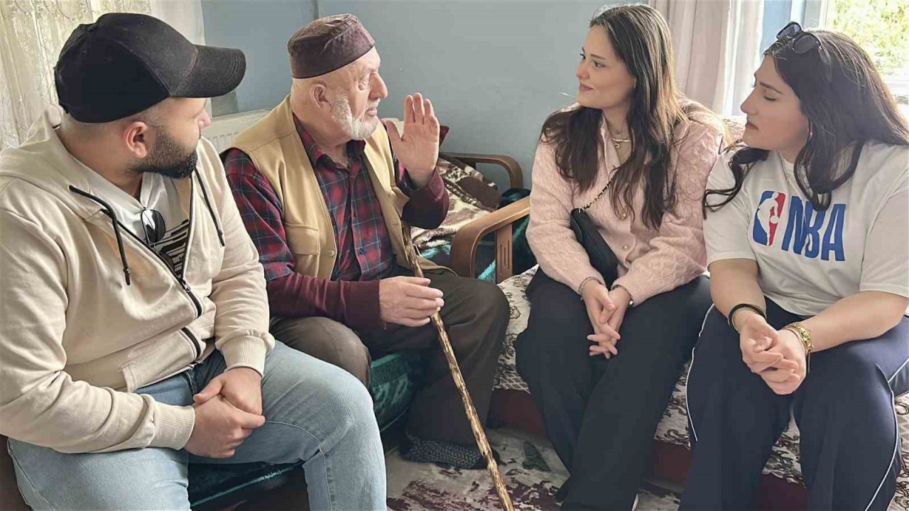 Üniversite öğrencilerinden yaşlı çifte sürpriz