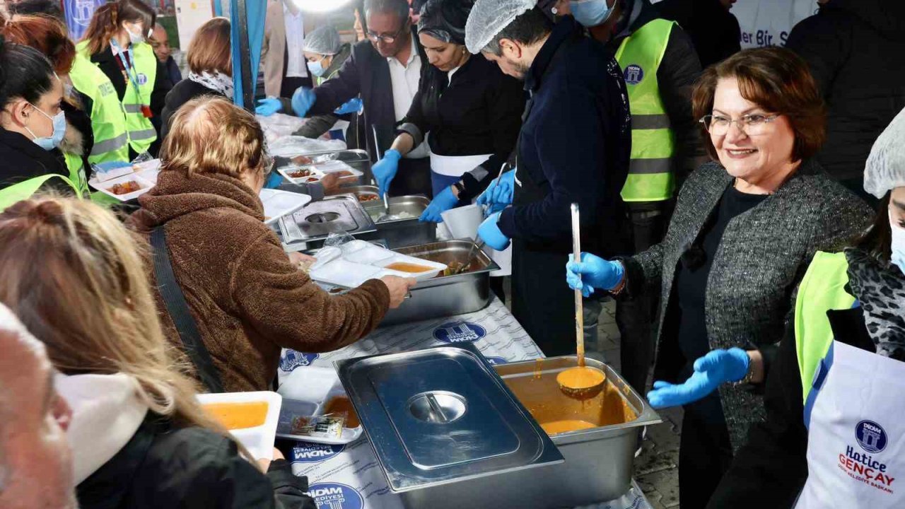 Didim Belediyesi’nden Akbük’te Ramazan iftarı