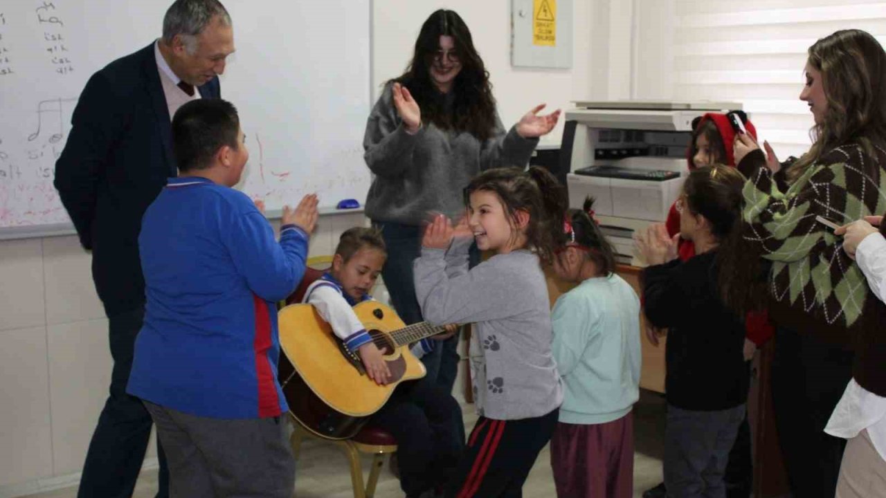 Bor Kütüphanesi’nden özel öğrencilere anlamlı etkinlik