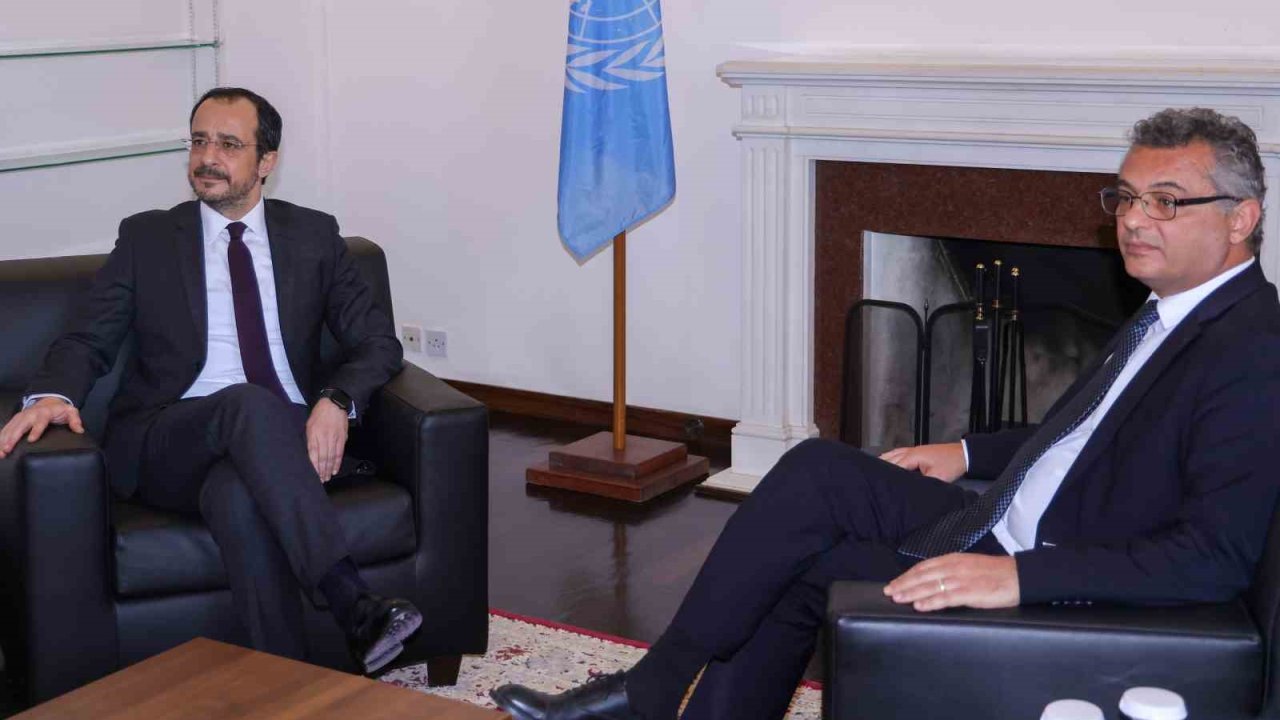 Güney Kıbrıs lideri Hristodulidis: "Erhürman ile açık ve dürüst bir görüşme gerçekleştirdik"