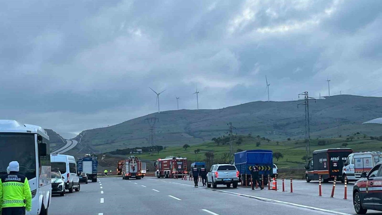 Balıkesir’de F-16 uçağının düştüğü bölgede çalışmalar sabahın ilk ışıklarıyla devam ediyor