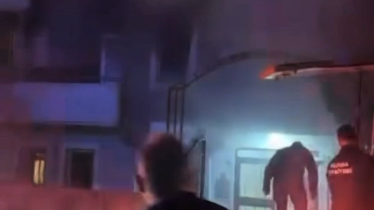 Bursa’da apartman dairesi alev alev yandı