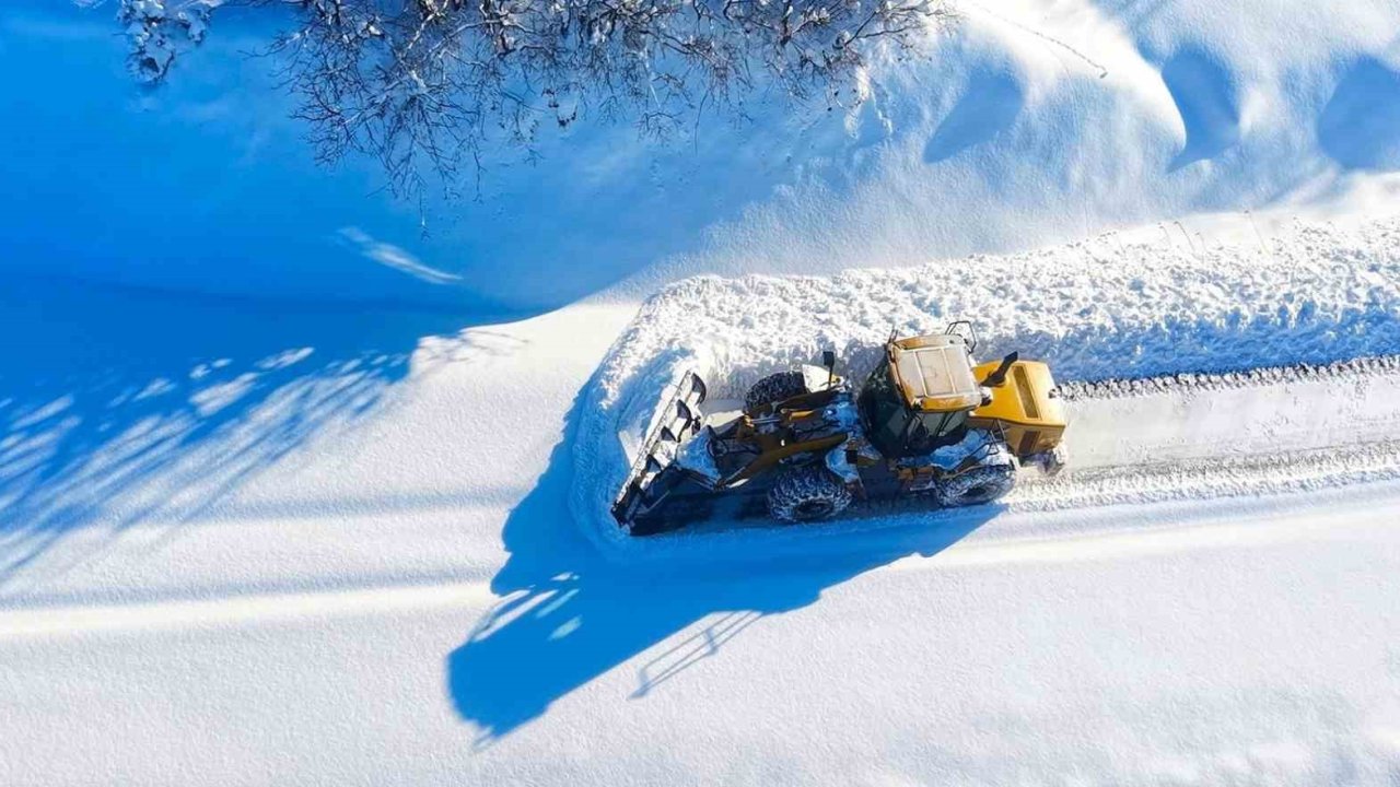 Muş’ta 67 köy yolu ulaşıma kapandı