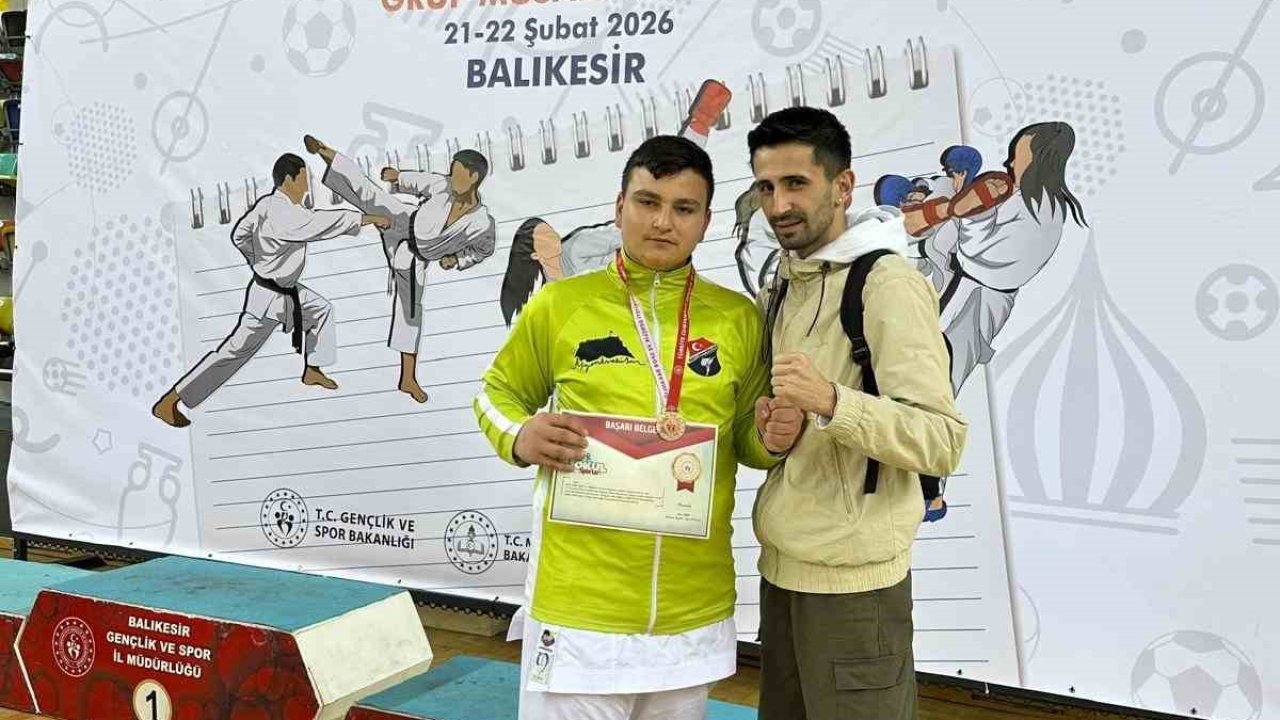 Afyonkarahisarlı genç karateci Türkiye final bileti aldı