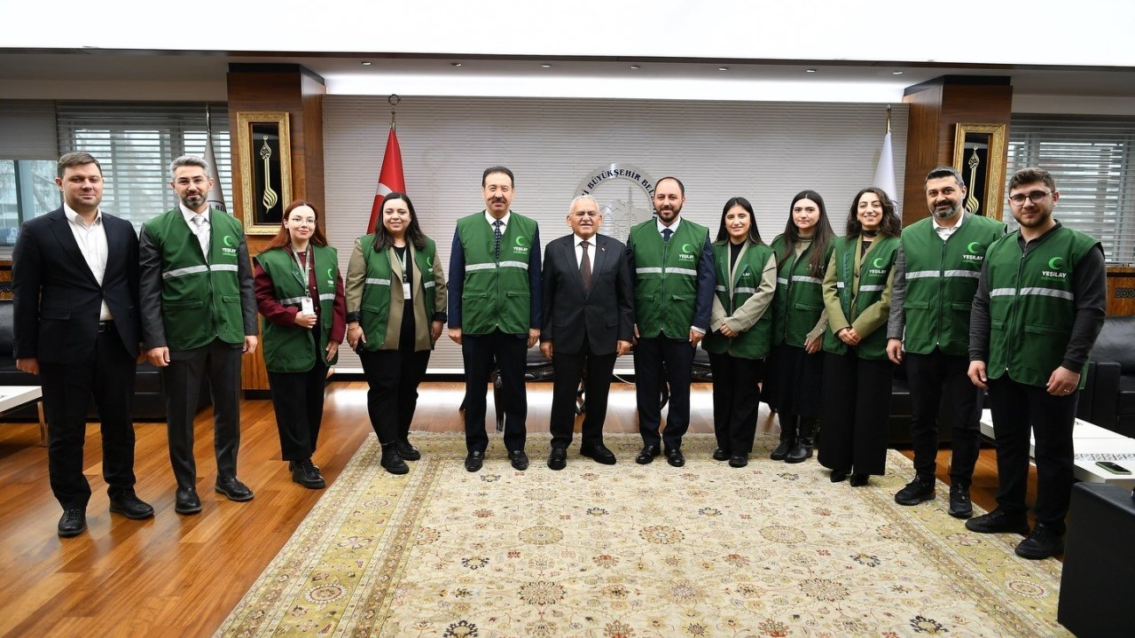 Başkan Büyükkılıç, Yeşilay Kayseri Şubesi’nin yeni yönetimini ağırladı
