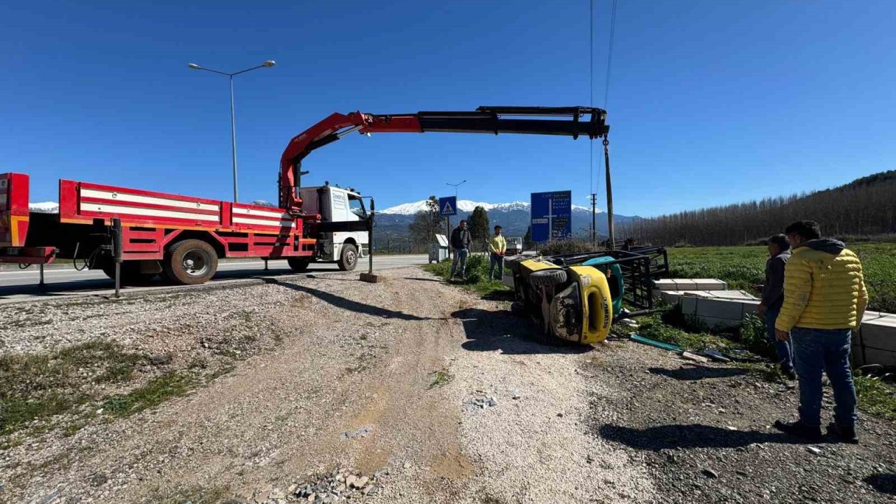 Seydikemer’de forklift devrildi: 1 yaralı