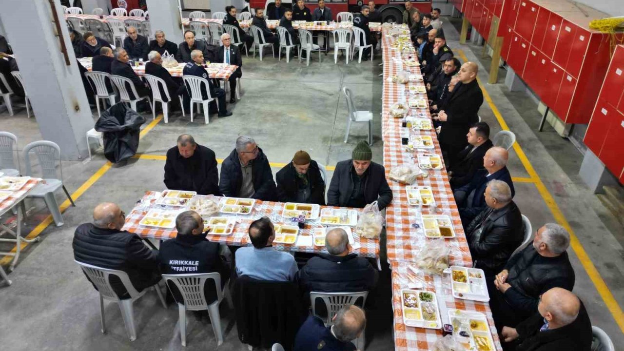 Kırıkkale Belediye Başkanı Önal, itfaiye personeliyle iftar sofrasında buluştu