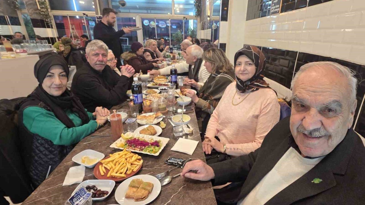 Kütahya’da sanatçılar iftarda buluştu