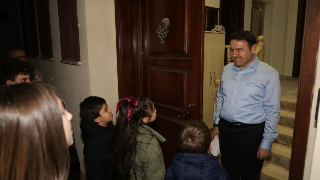 Çocuklar Vali Işın’a "Küpecik" yaptı